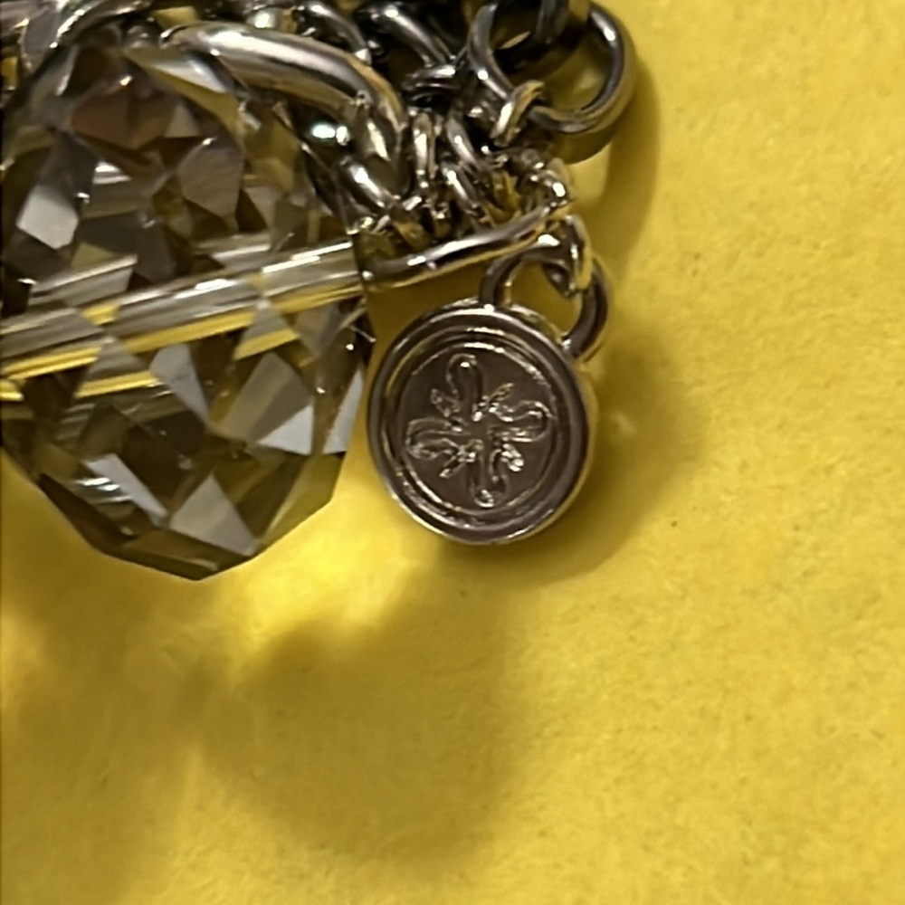 Beautiful Simply Vera Wang bracelet and earring set - Picture 2 of 5